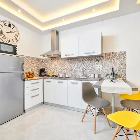 David With Hydromassage Bath Near 아파트