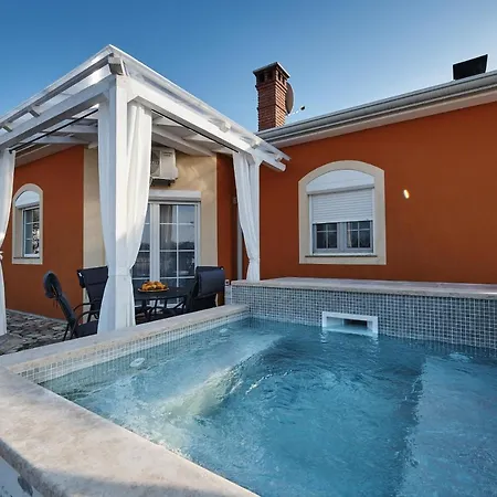 David With Hydromassage Bath Near