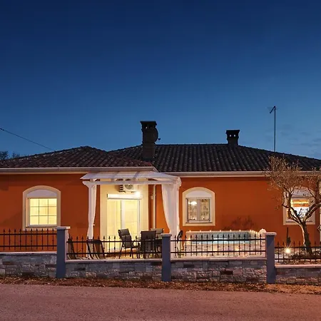 David With Hydromassage Bath Near *