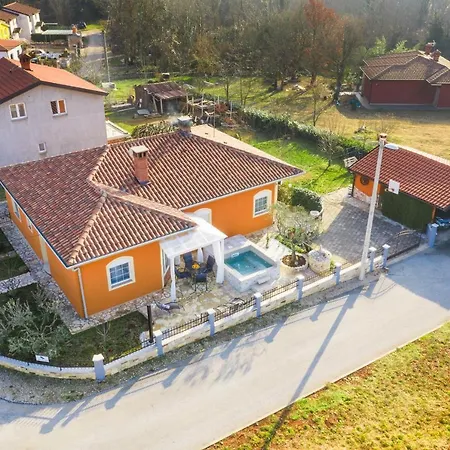 David With Hydromassage Bath Near