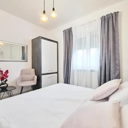 아파트 David With Hydromassage Bath Near 우마그